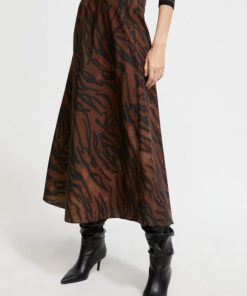 Garbtheory.shopca08d95a61 4